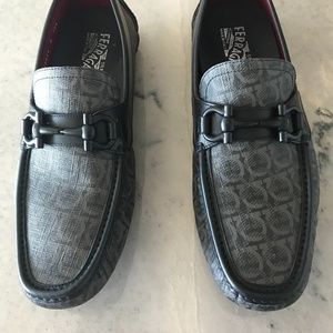 Men’s Black Leather Front Buckle Embossed Logo Salvatore Ferragamo Loafers